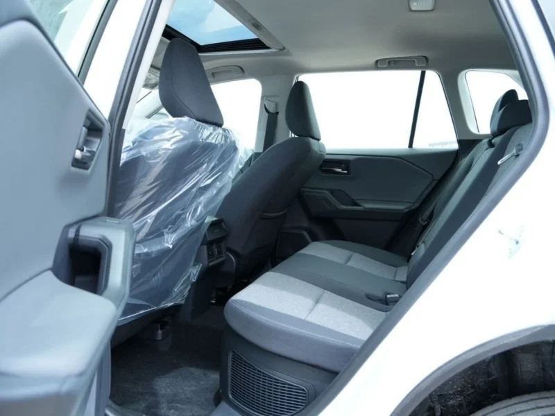 2026 TOYOTA RAV 4 XLE 2.5 Litres 4 Cylinders Hybrid Engine White Black SUV 4WD GCC