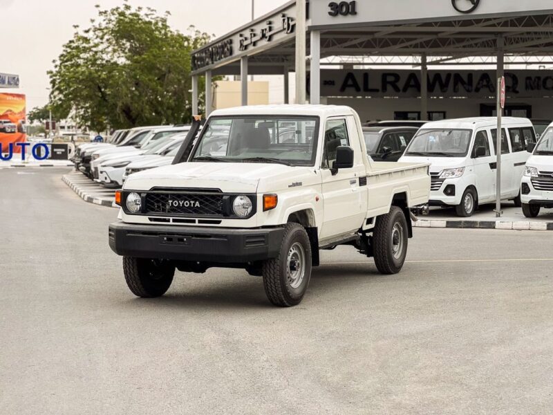 2026 Toyota Land Cruiser 79 SC STD 2.8L 4 Cylinders Petrol White Tan Pickup M/T GCC