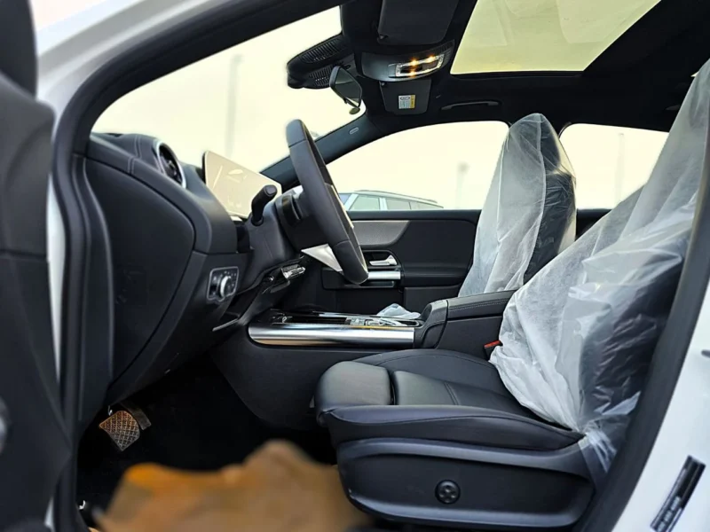 2025 Mercedes-Benz GLA 200 1.3 Litres 4 Cylinders Petrol Engine White Black SUV