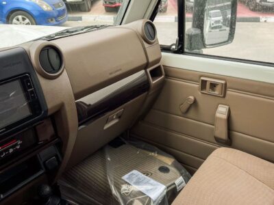 2026 Toyota Land Cruiser 79 SC STD 2.8L 4 Cylinders Petrol White Tan Pickup M/T GCC