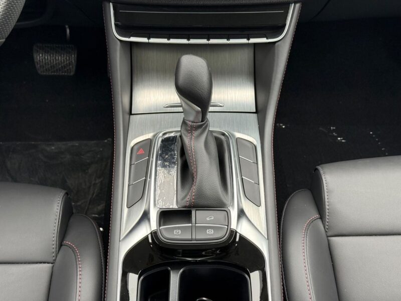 2024 MG HS 20T Comfort 1.5 Litres 4 Cylinders Petrol Engine Grey Black SUV