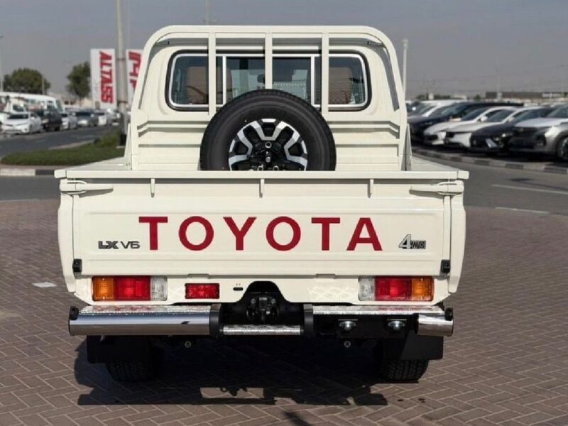 2026 TOYOTA LAND CRUSER LC79 4.0 Litres V6 Petrol Engine White Brown Pickup Truck