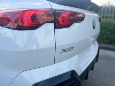 2026 BMW X2 XDRIVE 20i 2.0 Litres 4 Cylinders Petrol Engine White Red SUV