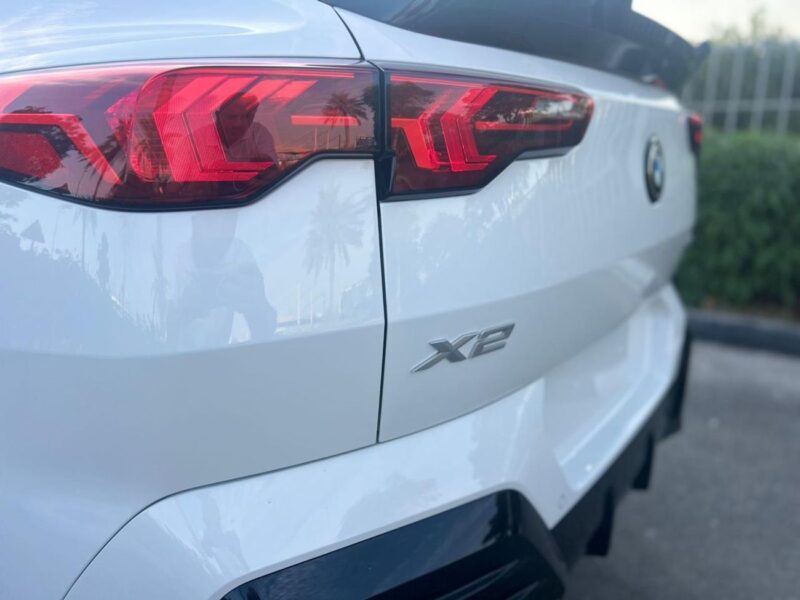 2026 BMW X2 XDRIVE 20i 2.0 Litres 4 Cylinders Petrol Engine White Red SUV