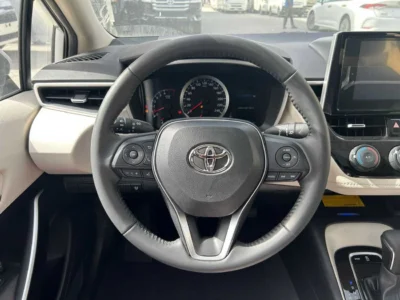 2025 TOYOTA COROLLA GLI 2.0 Liters 4 Cylinders Petrol Engine Silver Grey Sedan GCC