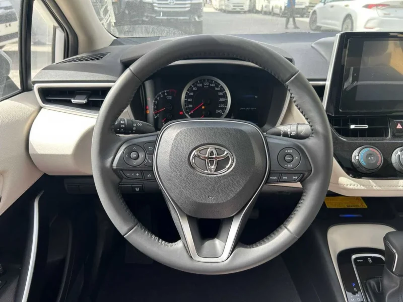 2025 TOYOTA COROLLA GLI 2.0 Liters 4 Cylinders Petrol Engine Silver Grey Sedan GCC