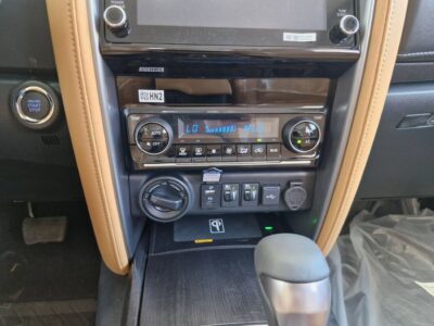 2025 Toyota Fortuner 4.0 Litres V6 Petrol Engine White Tan GCC 4x4 Automatic