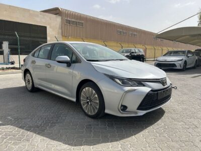 2025 TOYOTA COROLLA GLI 2.0 Liters 4 Cylinders Petrol Engine Silver Grey Sedan GCC