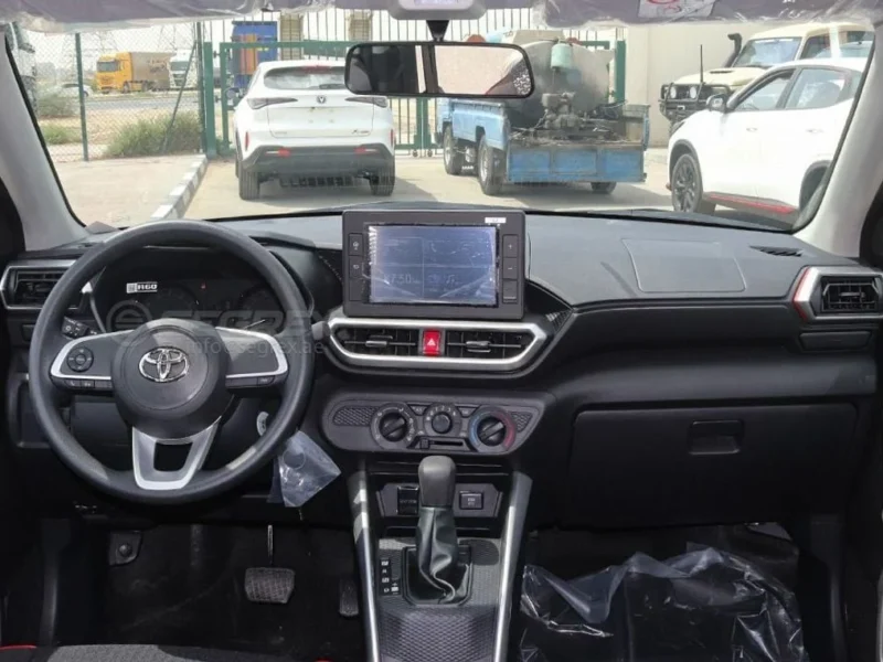 2026 Toyota Raize E 1.2 Litres 4 Cylinders Petrol Engine White Black SUV GCC Specs