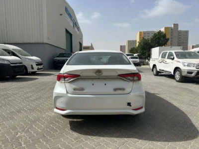 2025 Toyota Corolla GLI 2.0 Litres 4-Cylinder Petrol Engine White Grey Sedan GCC Specs