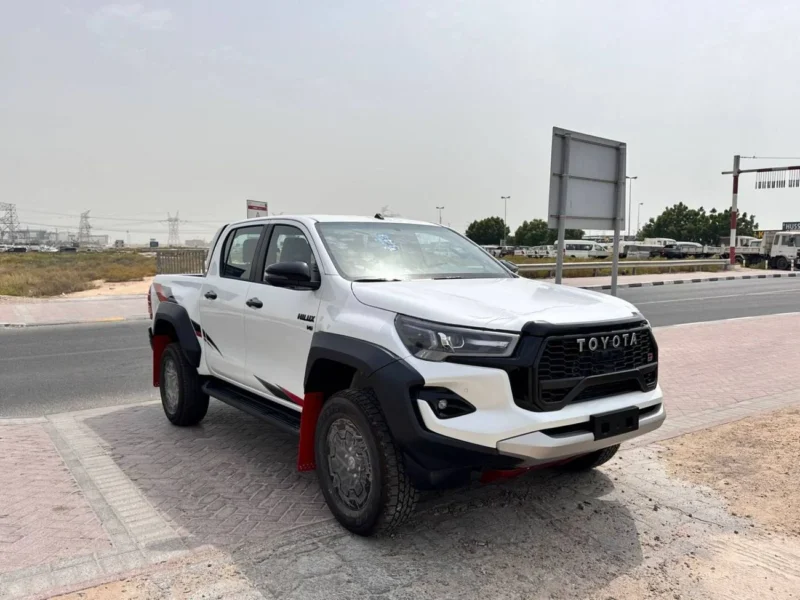 2026 TOYOTA HILUX GRS DCAB 4.0 Litres V6 Petrol Engine White Black Pickup Truck