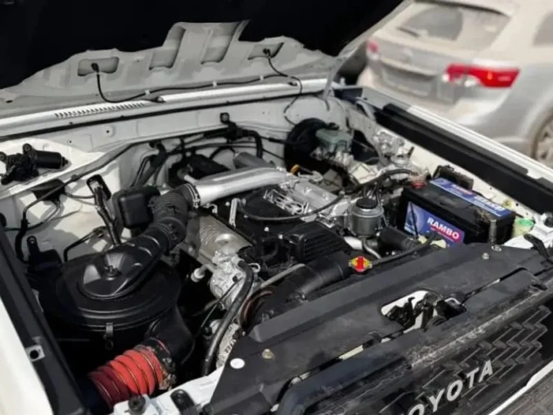 2018 TOYOTA LAND CRUSER LC79 4.2 Litres V6 DIESEL Engine M/T White Grey Pickup