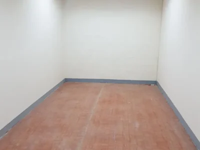 215 sqft on Mezzanine Floor Easy for loading for Storage