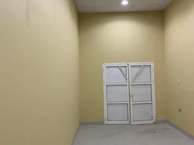 570 sqft on Mezzanine Floor Available in Al Quoz