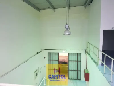 300 sqft Mezzanine Floor Available in Al Quoz