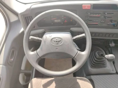 2025 TOYOTA COASTER HIROOF 4.0L 4 Cylinders DIESEL Engine MT White Black Bus