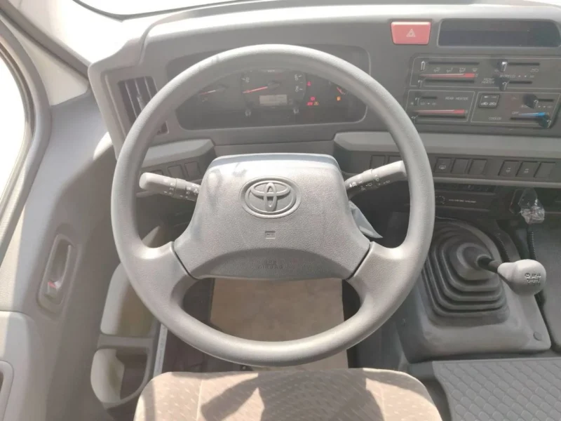 2025 TOYOTA COASTER HIROOF 4.0L 4 Cylinders DIESEL Engine MT White Black Bus