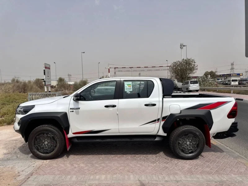 2026 TOYOTA HILUX GRS DCAB 4.0 Litres V6 Petrol Engine White Black Pickup Truck