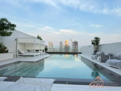 Brand New Spacious Layout Park Views
