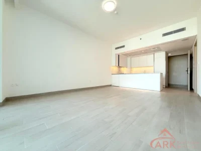 Park View Spacious and Bright Modern Living