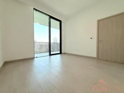 Park View Spacious and Bright Modern Living