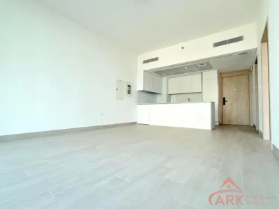 Brand New Spacious Layout Park Views