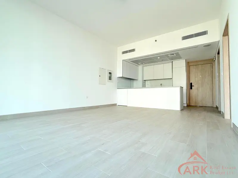 Brand New Spacious Layout Park Views