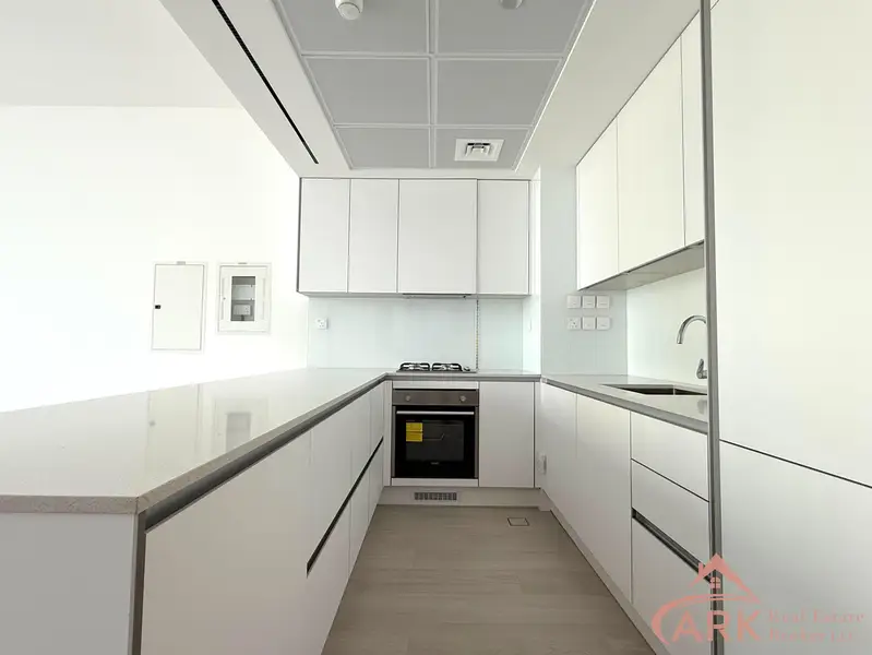 Brand New Spacious Layout Park Views