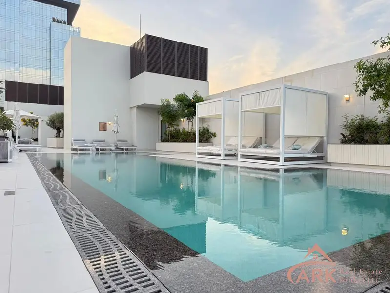 Brand New Spacious Layout Park Views