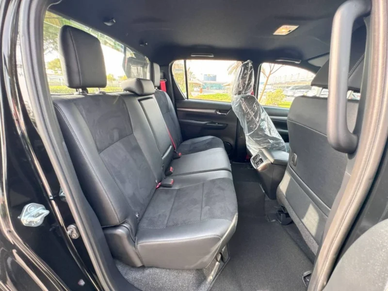 2025 TOYOTA HILUX DCAB GRS 2.8L 4-cylinder Turbocharged Diesel Black Pickup Truck