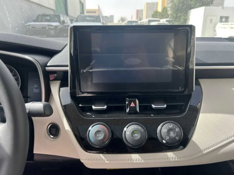 2025 Toyota Corolla GLI 2.0 Litres 4-Cylinder Petrol Engine White Grey Sedan GCC Specs