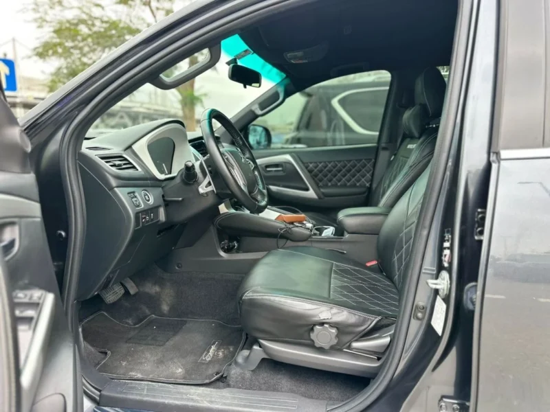 2022 Mitsubishi Montero Sport Signature Edition 3.0 Liters V6 Engine Grey Black SUV GCC Specs