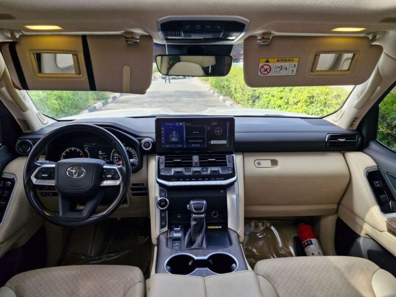 2024 Toyota Land Cruiser VXR 4.0 Litres V6 Petrol Engine White Beige SUV GCC Specs