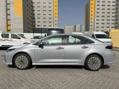 2025 TOYOTA COROLLA GLI 2.0 Liters 4 Cylinders Petrol Engine Silver Grey Sedan GCC