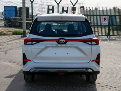 2025 TOYOTA VELOZ 1.5 Litres 4 Cylinders Petrol Engine White Grey SUV GCC Specs