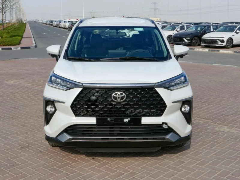 2025 TOYOTA VELOZ 1.5 Litres 4 Cylinders Petrol Engine White Grey SUV GCC Specs