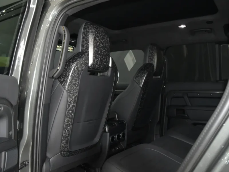 2025 Land Rover Defender Octa (P635) 4.4-litre V8 Twin-turbo Engine Grey Black SUV