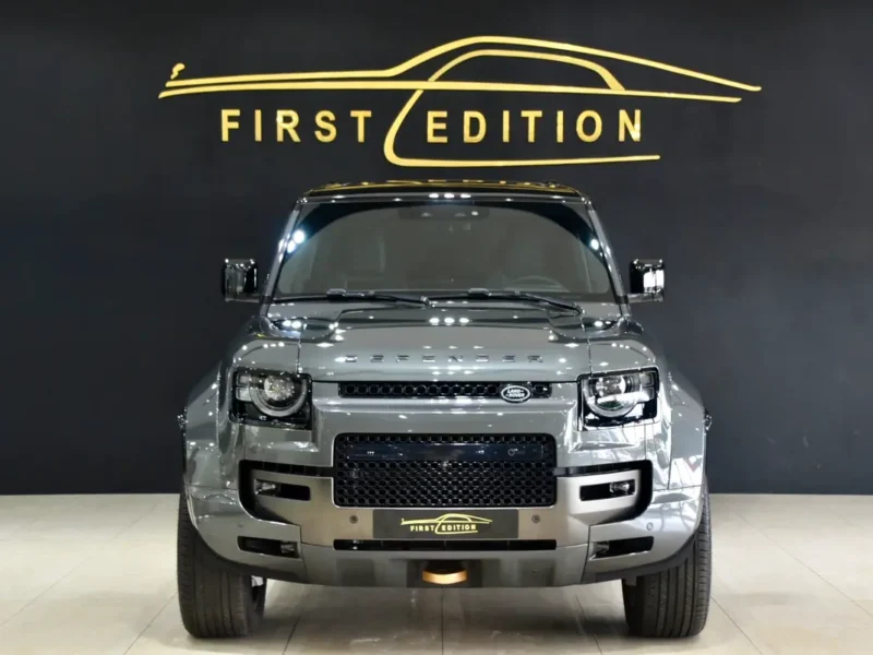 2025 Land Rover Defender Octa (P635) 4.4-litre V8 Twin-turbo Engine Grey Black SUV