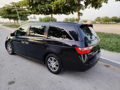2011 Honda Odyssey J EX 6 Cylinders Petrol Engine Black Beige Van GCC Specs