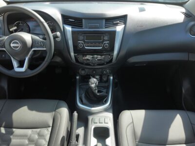 2025 NISSAN NAVARA DLX 2.5 L Turbocharged Diesel inline-4 Engine White Black Pickup Truck