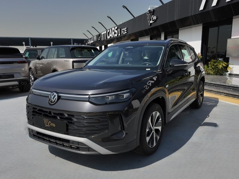 2025 Volkswagen Tiguan 330 TSI R-Line 2.0 Litres Turbocharge 4 Cylinders Grey SUV