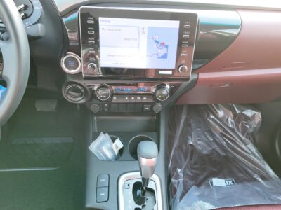 2026 TOYOTA HILUX SR5 4.0L 6 DOHC 24-Valve Dual VVT-i 4WD White Red Pickup Truck