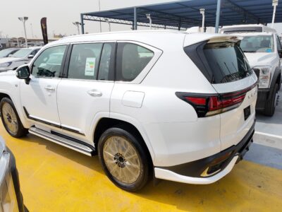 2025 Lexus LX700h F-Sport 3.5 Litres Twin-Turbo V6 Hybrid Engine White Red SUV