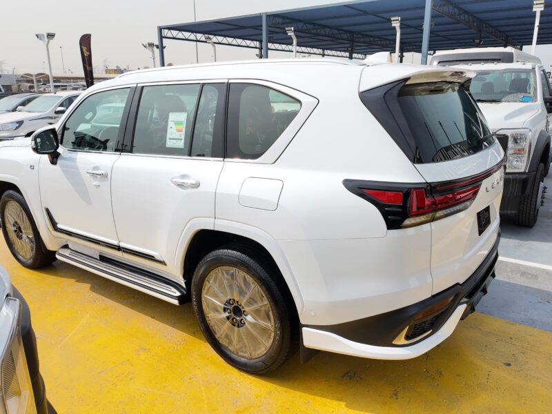 2025 Lexus LX700h F-Sport 3.5 Litres Twin-Turbo V6 Hybrid Engine White Red SUV