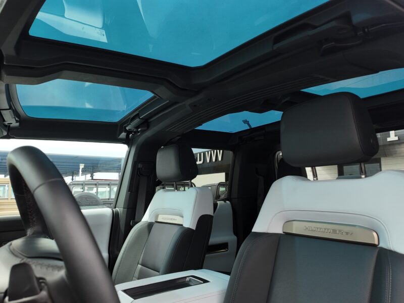 2022 GMC HUMMER H Fully Electric Vehicle (BEV) White Grey Pickup Truck e4WD