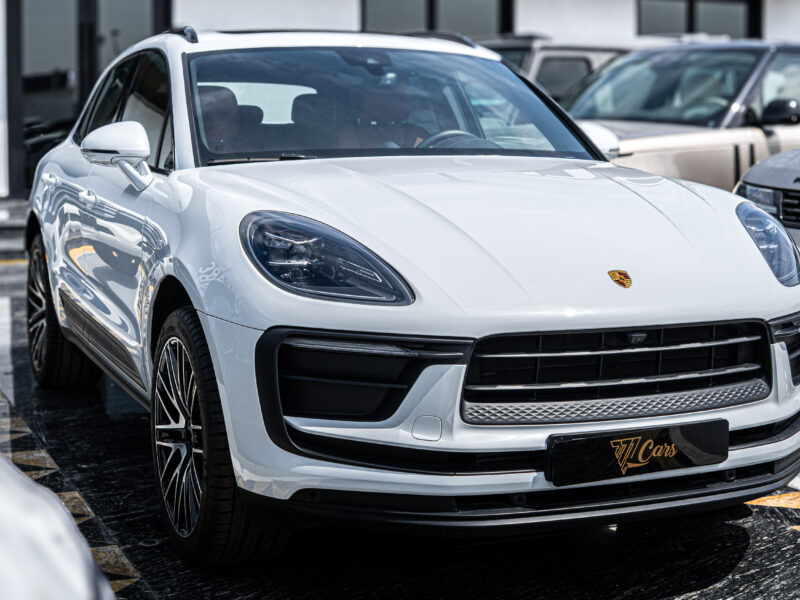 2024 Porsche Macan 2.0 Litres 4-cylinder Petrol Engine White Red SUV AWD GCC Specs