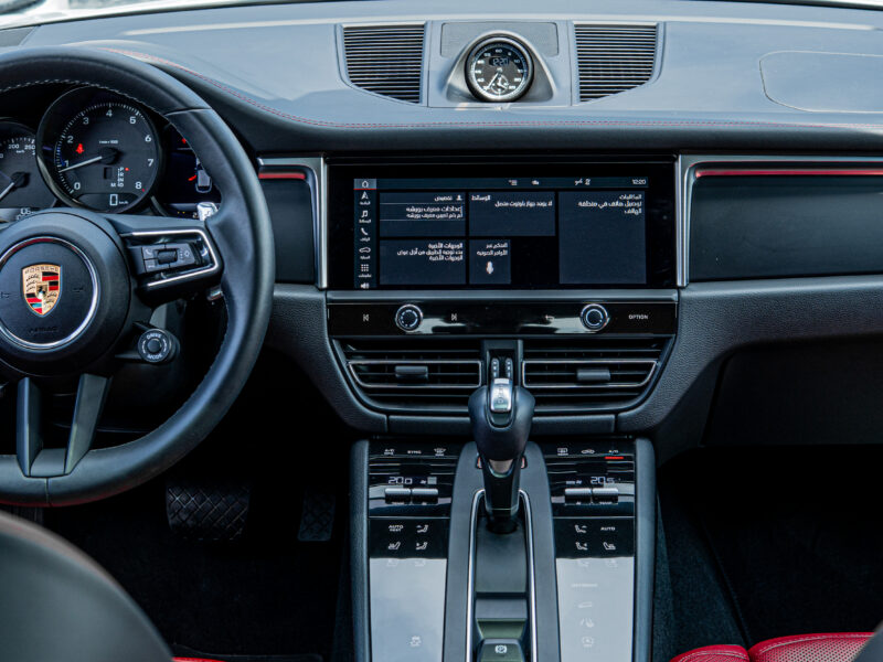 2024 Porsche Macan 2.0 Litres 4-cylinder Petrol Engine White Red SUV AWD GCC Specs