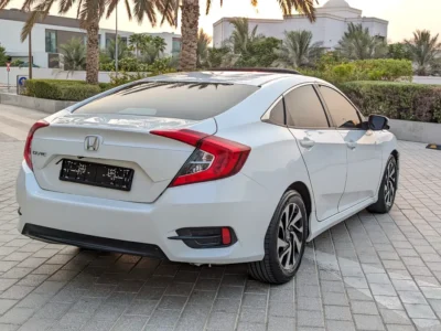 2017 Honda Civic 1.8 i-VTEC 4 Cylinders Petrol Engine White Black Sedan GCC Full Options