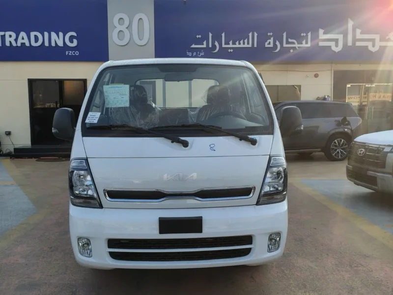 2026 Kia Bongo 3.0 Litres 4 Cylinders Diesel Engine White Tan Pickup Truck Full Options
