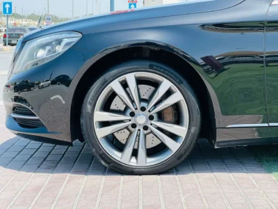 2015 MERCEDES-BENZ S 500 4.7 Litres 8 Cylinders Petrol Engine Black Sedan Full Option